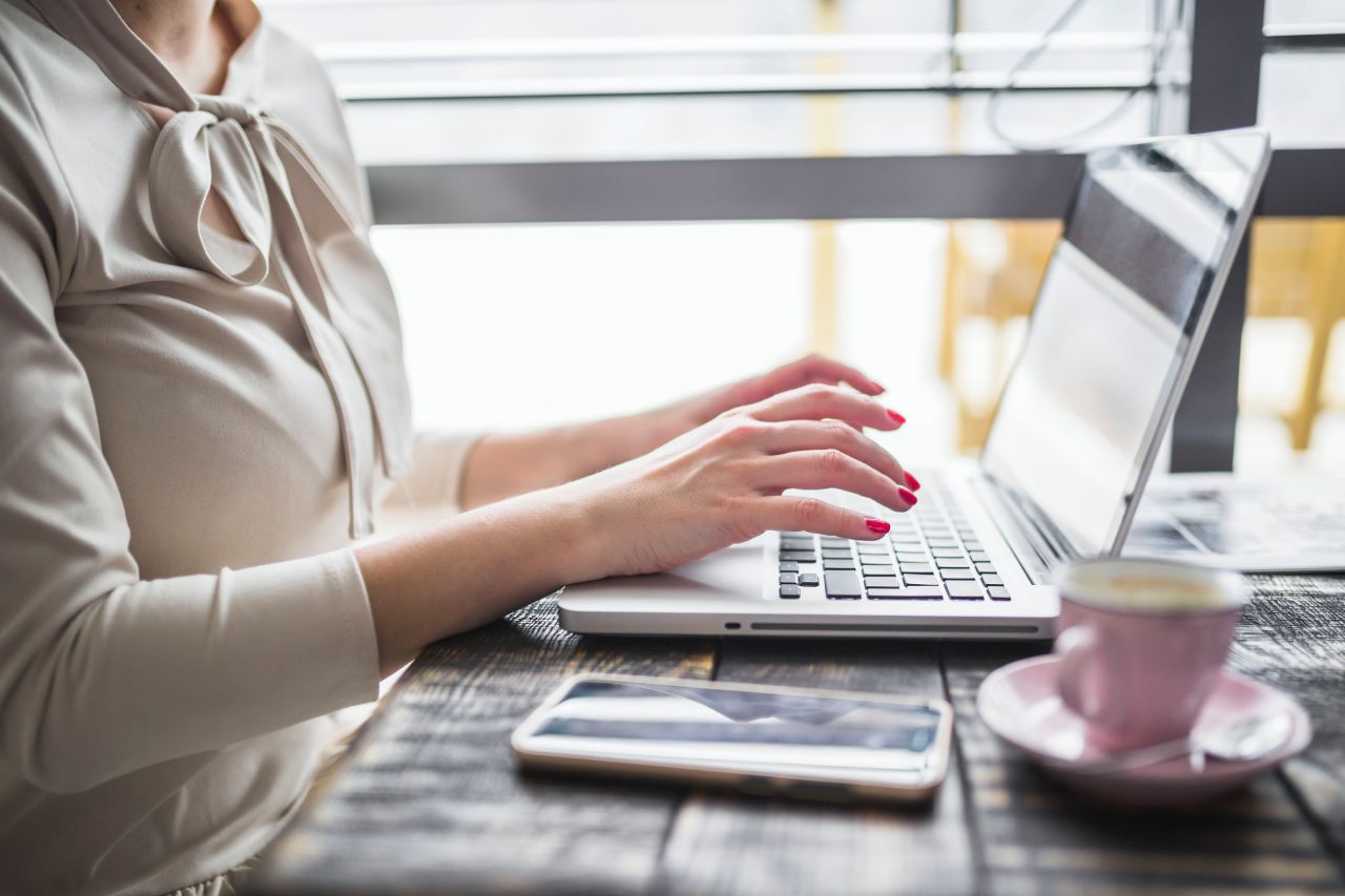 Como anunciar com E-mail Marketing - Marketing Digital e Desenvolvimento Web é na Agência HDG - Serviços de Internet